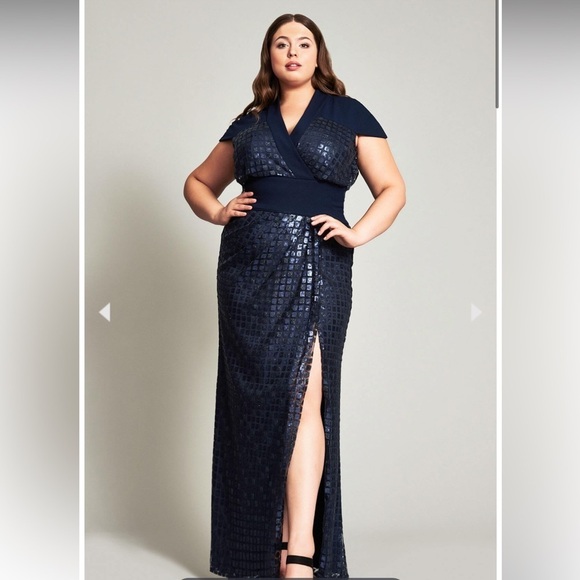 TADASHI SHOJI / NWT Kyo embroidered high slit gown SEQUIN maxi dress navy 1X - Picture 3 of 8